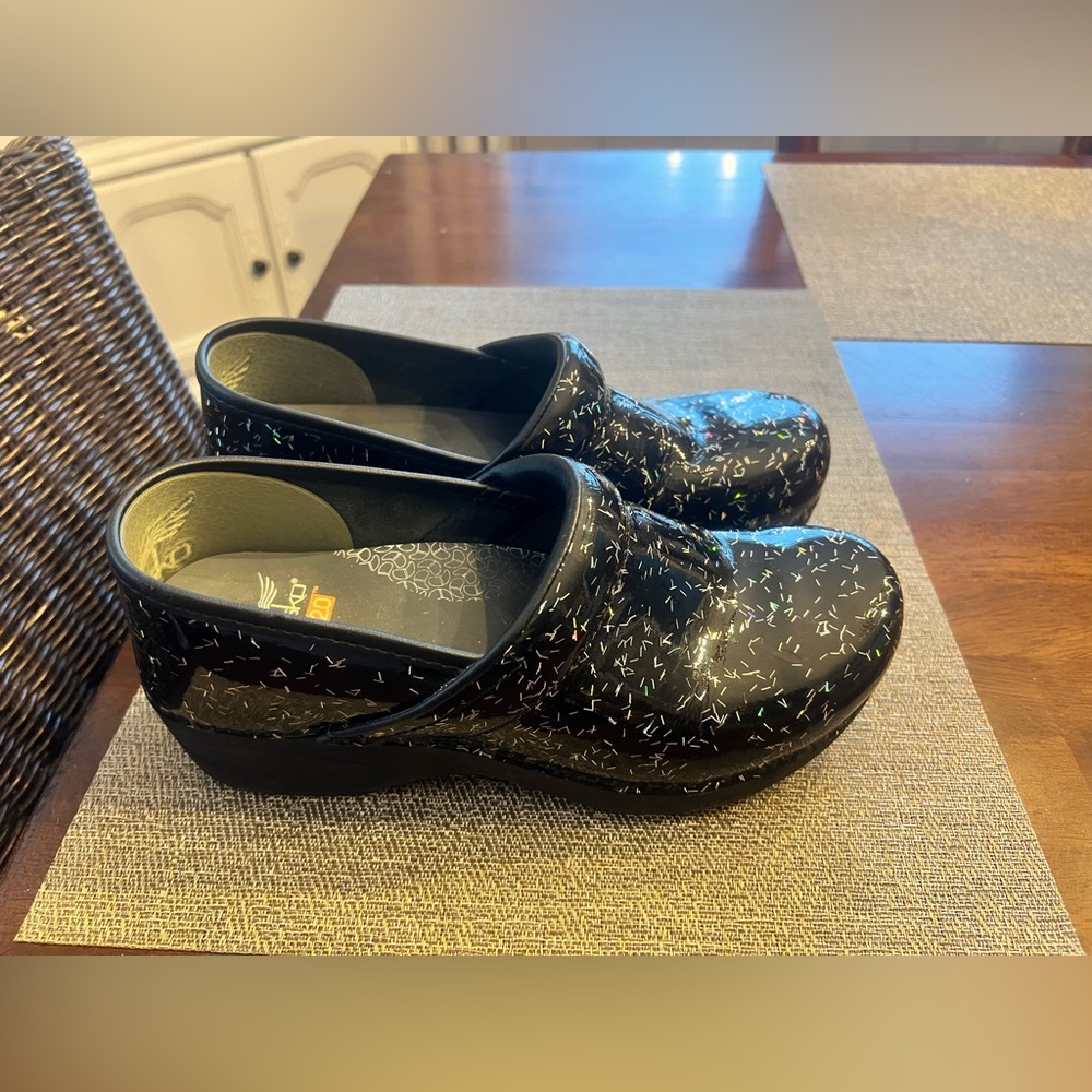 Dansko clogs‎